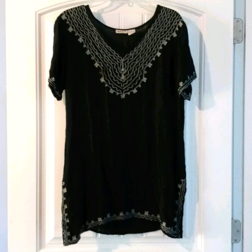🖤🖤 MOVING SALE!!!                      Raya Sun Black Semi Sheer Tunic